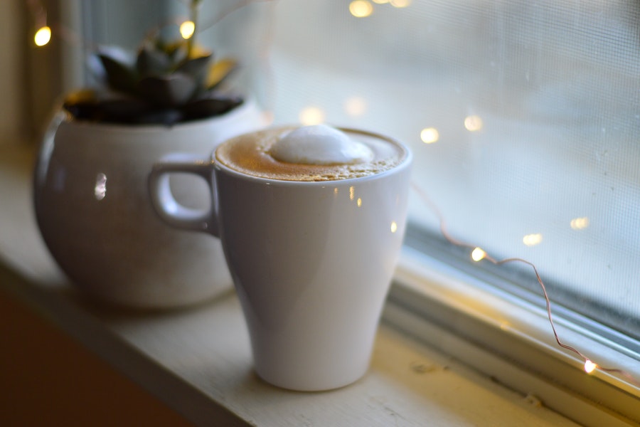 Slim type white coffee mug 