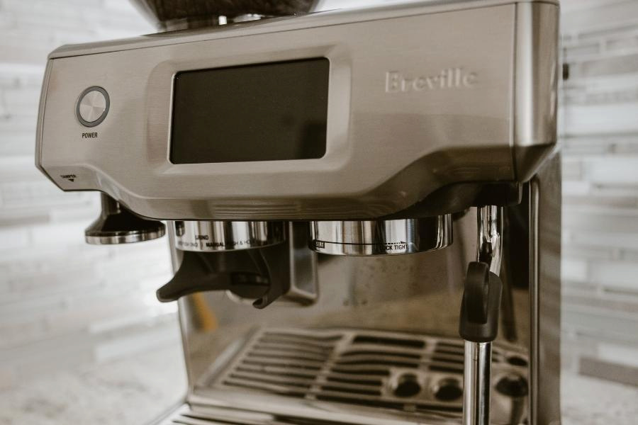 A closer look on a Breville coffee machine
